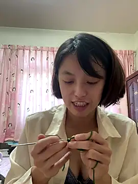 ladypaggy online show from 1, 11, 2025