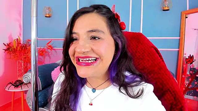 TaraTaylorr online show from 8, 3, 2026