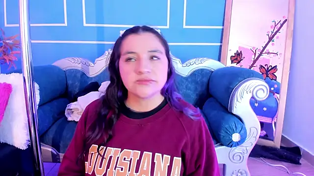 TaraTaylorr online show from 8, 4, 2026