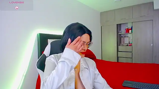 CarolinneFiotti online show from 14, 11, 2025