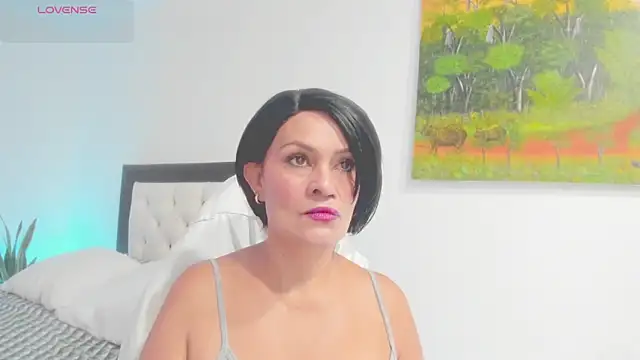 Snapshot of CarolinneFiotti chatting on 12, 2, 2026 CarolinneFiotti online show from 12, 2, 2026