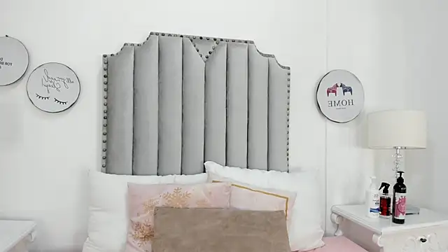 SamantaMarquez online show from 2, 12, 2025