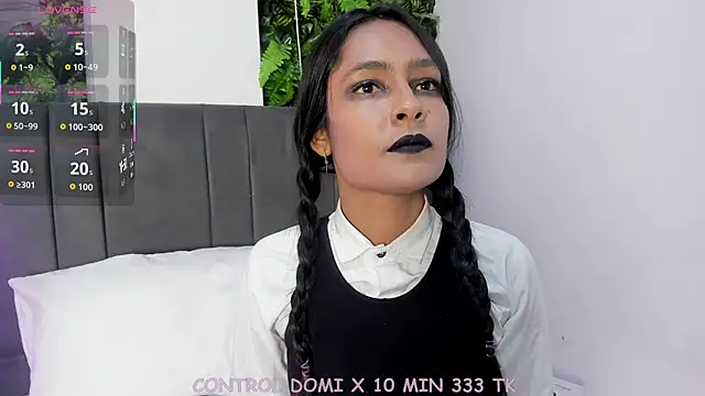 Fernanda liie  online show from 23, 10, 2025