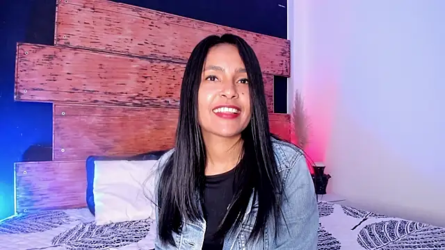 Snapshot of Fernanda_liie_ chatting on 20, 5, 2026 Fernanda liie online show from 20, 5, 2026