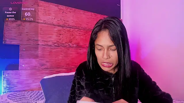 Snapshot of Fernanda_liie_ chatting on 3, 6, 2026 Fernanda liie online show from 3, 6, 2026