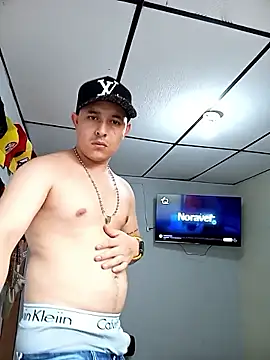 Snapshot of Charlotteet_Paul chatting on 7, 3, 2025 Charlotteet Paul online show from 7, 3, 2025