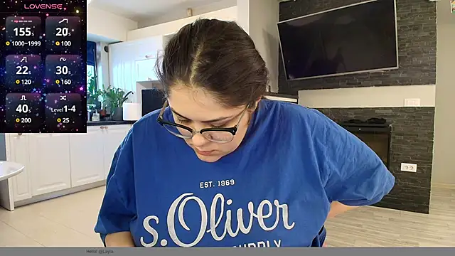 Snapshot of Layla- chatting on 21, 2, 2025 Layla- online show from 21, 2, 2025