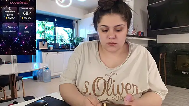 Snapshot of Layla- chatting on 26, 2, 2025 Layla- online show from 26, 2, 2025