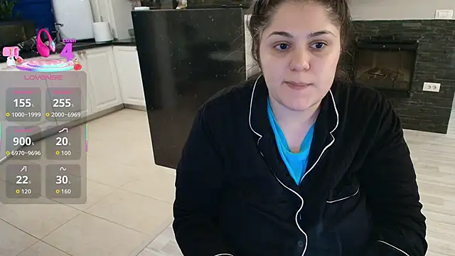 Snapshot of Layla- chatting on 14, 1, 2026 Layla- online show from 14, 1, 2026