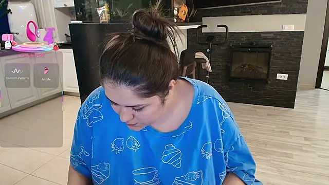 Layla- online show from 4, 3, 2026