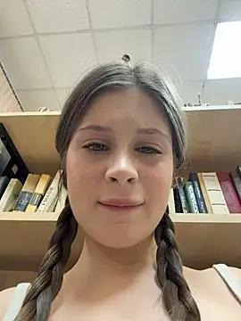 Snapshot of melicious_ chatting on 3, 2, 2026 melicious online show from 3, 2, 2026