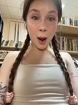 Snapshot of melicious_ chatting on 4, 2, 2026 melicious online show from 4, 2, 2026