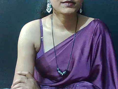 Snapshot of sugandha_bhabhi chatting on 26, 10, 2025 sugandha bhabhi online show from 26, 10, 2025