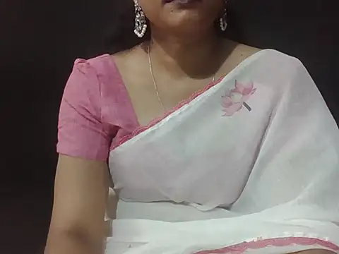 Snapshot of sugandha_bhabhi chatting on 19, 6, 2026 sugandha bhabhi online show from 19, 6, 2026