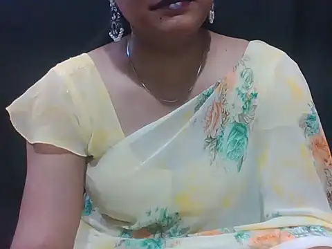 Snapshot of sugandha_bhabhi chatting on 13, 7, 2026 sugandha bhabhi online show from 13, 7, 2026