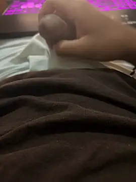 Snapshot of yeezy2819 chatting on 27, 2, 2025 yeezy2819 online show from 27, 2, 2025