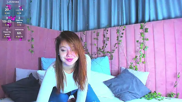 Snapshot of meow_mellie chatting on 10, 10, 2025 meow mellie online show from 10, 10, 2025