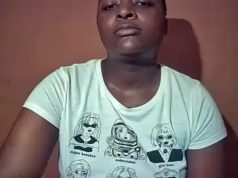 Snapshot of sexyhips2001 chatting on 13, 11, 2025 sexyhips2001 online show from 13, 11, 2025