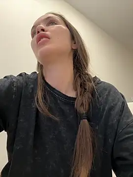 Beverly Hilll online show from 22, 11, 2025