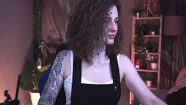 Snapshot of OliviaMcClean chatting on 22, 2, 2026 OliviaMcClean online show from 22, 2, 2026