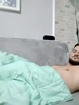 Snapshot of iurinicola chatting on 14, 11, 2025 iurinicola online show from 14, 11, 2025