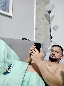 Snapshot of iurinicola chatting on 21, 11, 2025 iurinicola online show from 21, 11, 2025