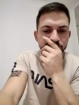 Snapshot of iurinicola chatting on 5, 12, 2025 iurinicola online show from 5, 12, 2025