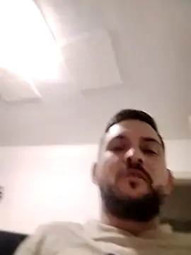 Snapshot of iurinicola chatting on 13, 1, 2026 iurinicola online show from 13, 1, 2026