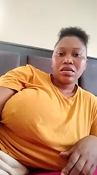 Snapshot of JuicyMilkyTizzy chatting on 15, 3, 2025 JuicyMilkyTizzy online show from 15, 3, 2025