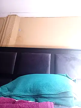 JuicyMilkyTizzy online show from 17, 12, 2025