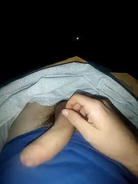 Snapshot of Cazzettostorto99 chatting on 13, 11, 2025 Cazzettostorto99 online show from 13, 11, 2025