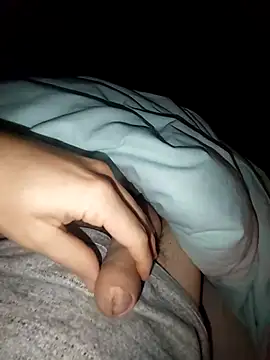 Snapshot of Cazzettostorto99 chatting on 19, 11, 2025 Cazzettostorto99 online show from 19, 11, 2025