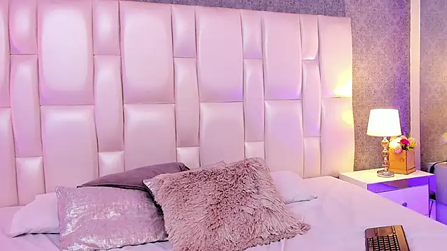 ArianaaGrace online show from 10, 3, 2025