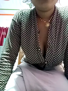 Snapshot of Beautiful_Puja chatting on 11, 3, 2025 Beautiful Puja online show from 11, 3, 2025