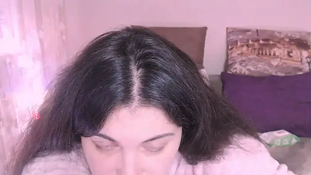 Snapshot of SoftLia chatting on 9, 12, 2024 SoftLia online show from 9, 12, 2024