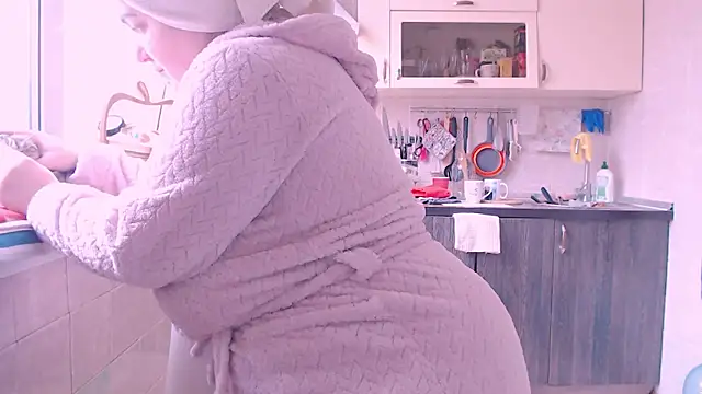 Snapshot of SoftLia chatting on 9, 2, 2025 SoftLia online show from 9, 2, 2025