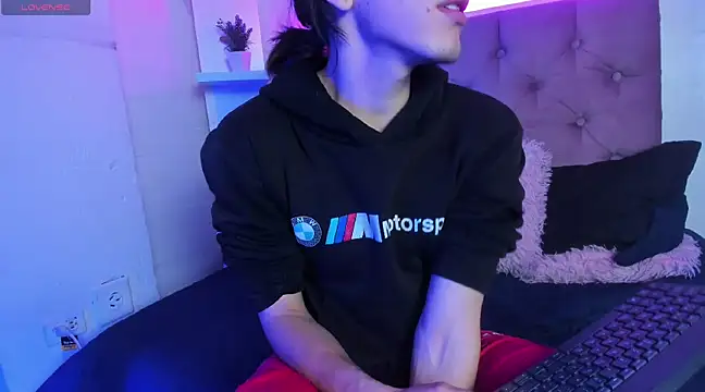 Snapshot of Andrew_Wolff chatting on 7, 3, 2025 Andrew Wolff online show from 7, 3, 2025