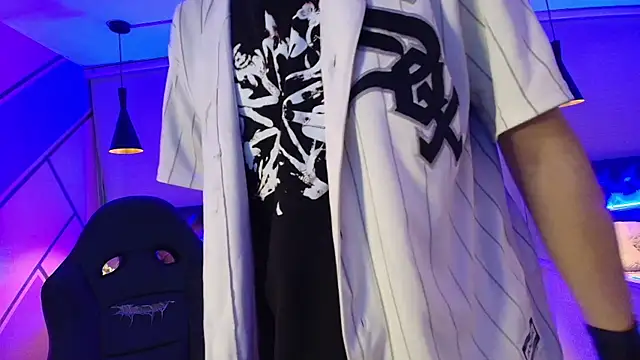 Snapshot of Andrew_Wolff chatting on 5, 11, 2025 Andrew Wolff online show from 5, 11, 2025