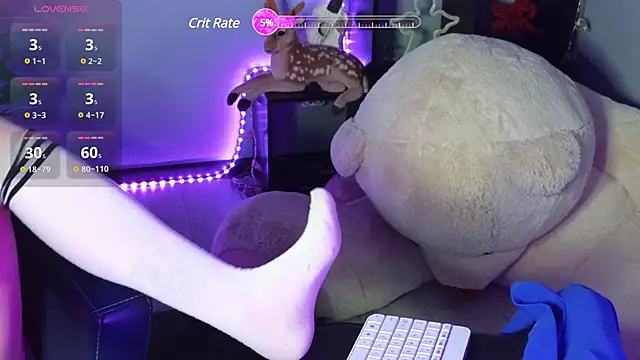 Snapshot of EmmaGallen chatting on 11, 3, 2025 EmmaGallen online show from 11, 3, 2025