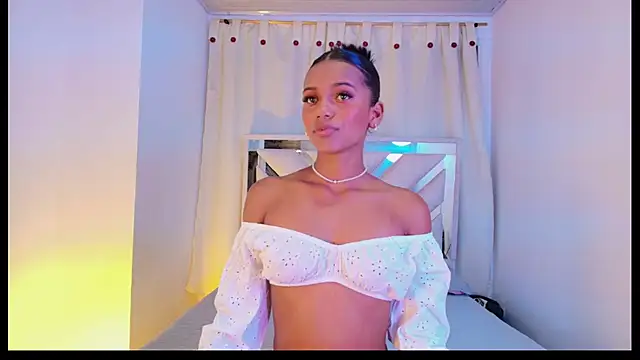 Snapshot of Lia_Taylor1 chatting on 13, 3, 2026 Lia Taylor1 online show from 13, 3, 2026