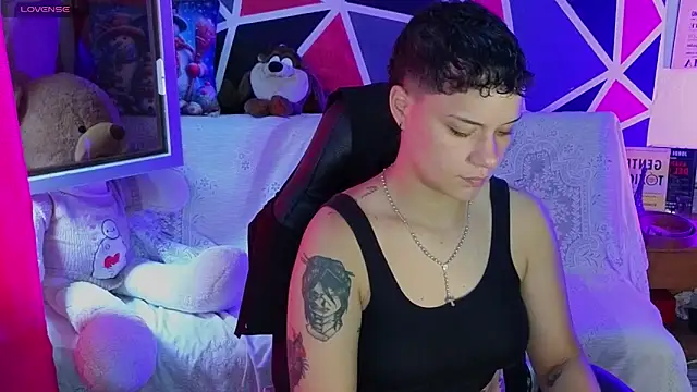 demimoore222 online show from 5, 4, 2026