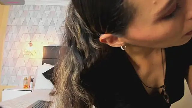 LiliJensen online show from 18, 11, 2025