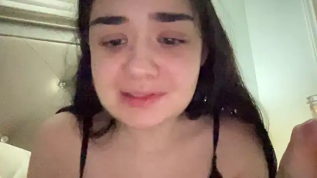 Snapshot of Lolabunny23 chatting on 2, 6, 2026 Lolabunny23 online show from 2, 6, 2026