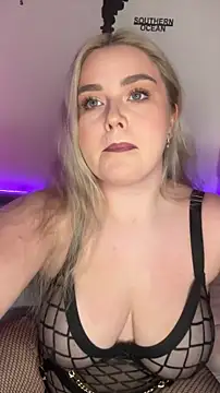 Snapshot of April_Vancee chatting on 24, 9, 2025 April Vancee online show from 24, 9, 2025