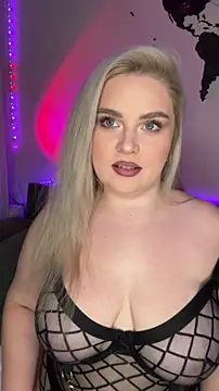 Snapshot of April_Vancee chatting on 25, 9, 2025 April Vancee online show from 25, 9, 2025