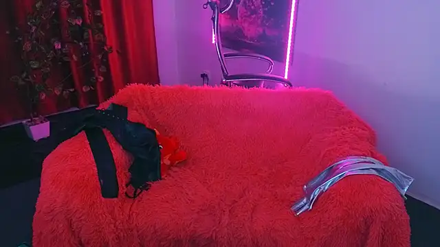 Miss Alice Silver online show from 5, 6, 2026