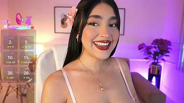 Snapshot of JulesBenett chatting on 1, 12, 2025 JulesBenett online show from 1, 12, 2025