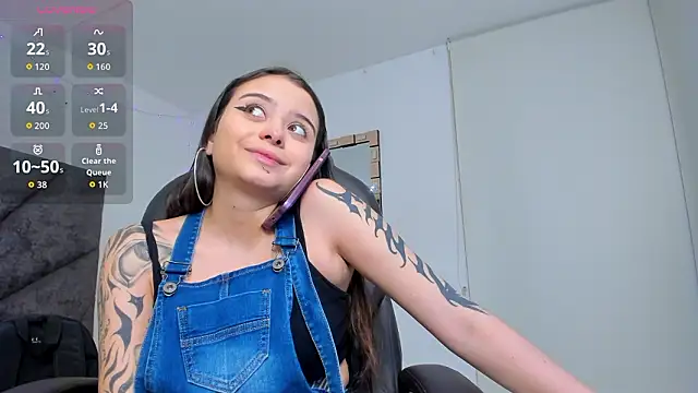 Snapshot of SaskiaGrendel chatting on 4, 2, 2026 SaskiaGrendel online show from 4, 2, 2026