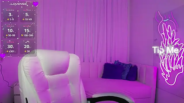 Snapshot of Eliss_Shyyo chatting on 18, 11, 2025 Eliss Shyyo online show from 18, 11, 2025