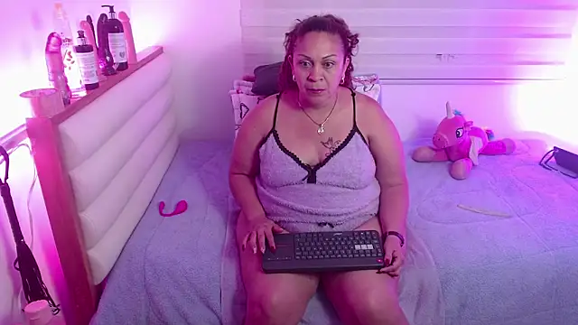 scarlettbooty online show from 11, 4, 2026